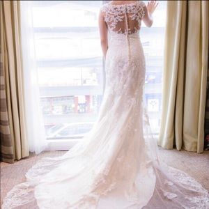 Wedding dress